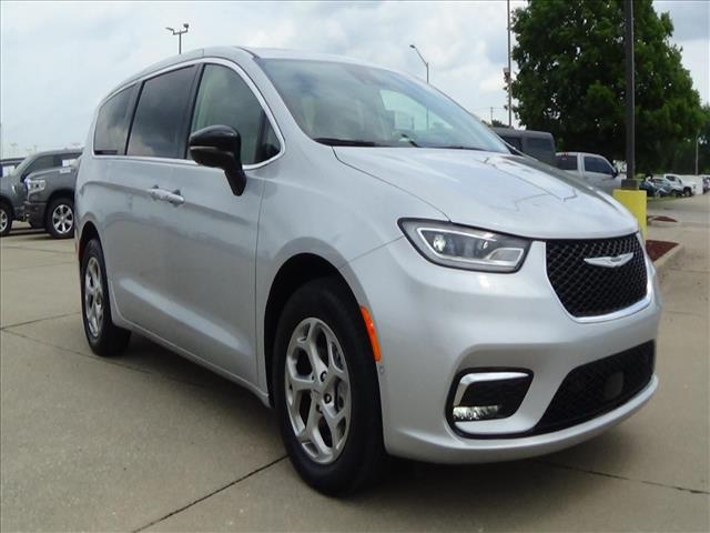2024 Chrysler Pacifica Limited:C6914