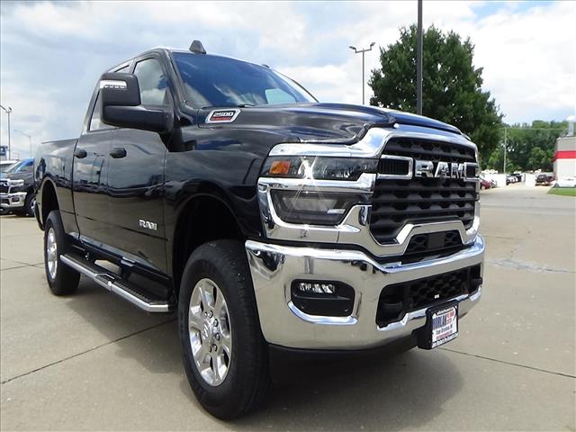 2026 RAM 2500 Big Horn:C7042