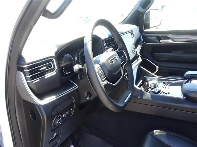 2024 Jeep Wagoneer Base:C7015