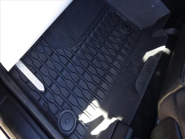 2024 Jeep Wagoneer Base:C7015