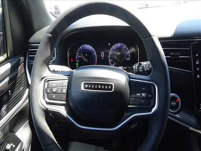 2024 Jeep Wagoneer Base:C7015