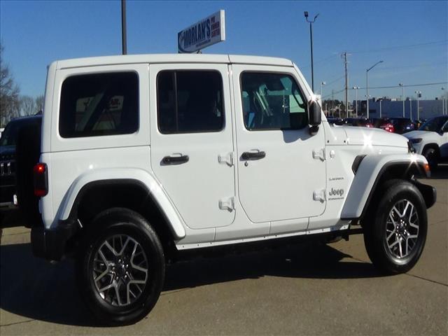 2024 Jeep Wrangler Sahara:C6749