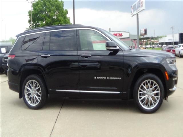 2025 Jeep Grand Cherokee L Summit:C6769
