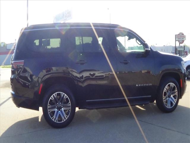 2025 Jeep Wagoneer Base:C6978