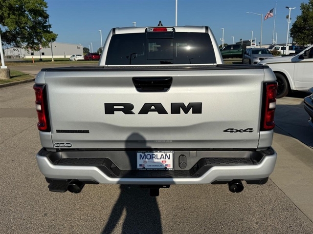 2027 RAM 1500 Big Horn:27-010