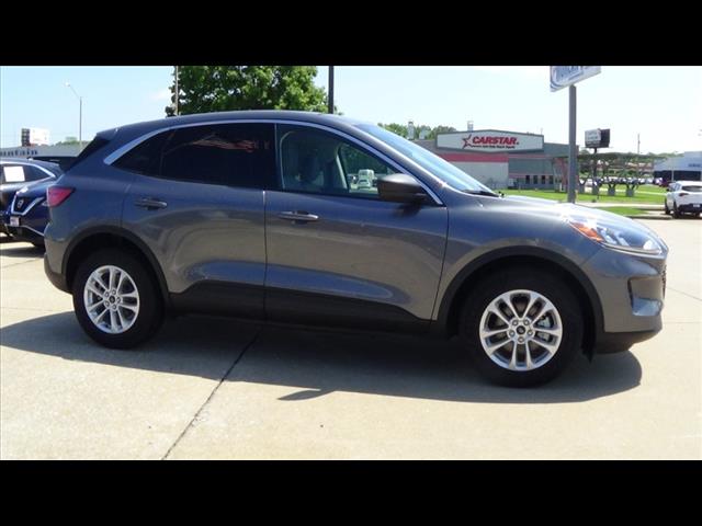 2022 Ford Escape Hybrid SE
