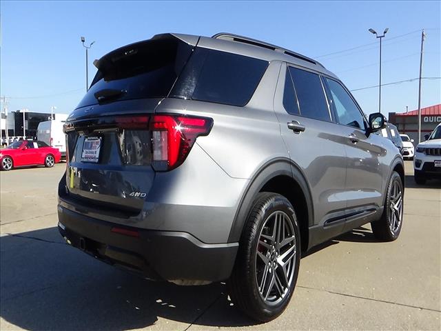 2025 Ford Explorer ST-Line:C7103
