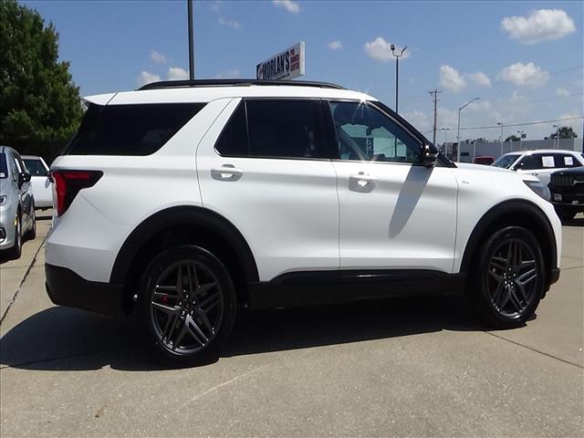2025 Ford Explorer ST-Line:C7096