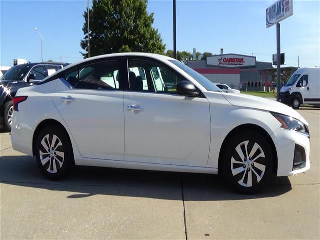 Photo of 2024 Nissan Altima 2.5 S in Cape Girardeau, MO - 5,  2024 Nissan Altima 2.5 S:C6432