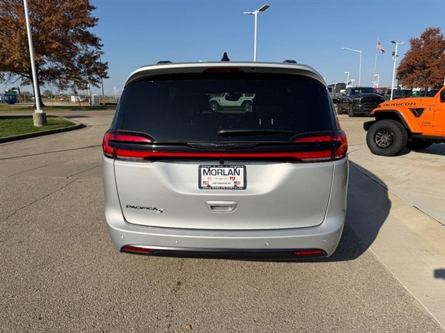 2026 Chrysler Pacifica Select:26-019