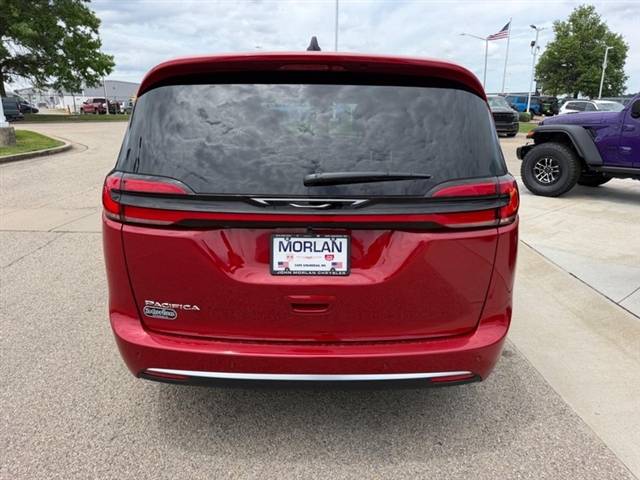 2027 Chrysler Pacifica Select:27-001