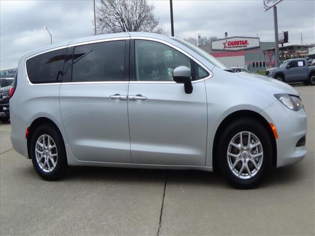 2023 Chrysler Voyager LX:C6853