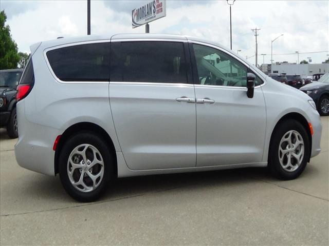 2024 Chrysler Pacifica Limited:C6914