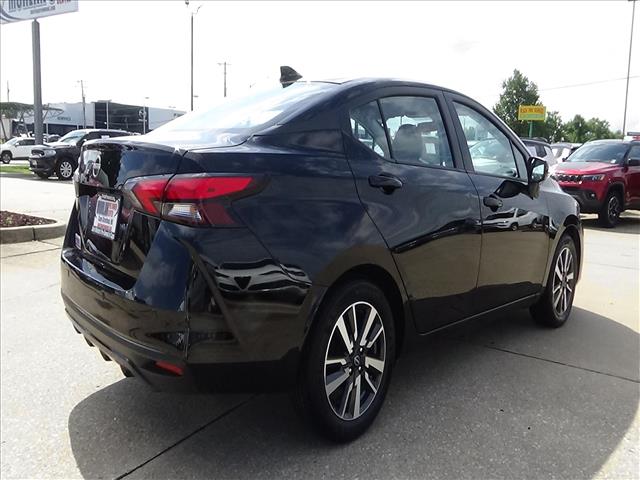 2025 Nissan Versa SV:C7048