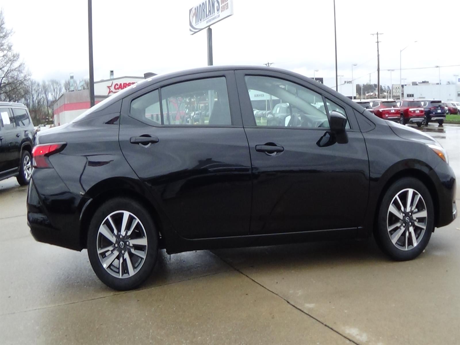 View vehicle photo 5