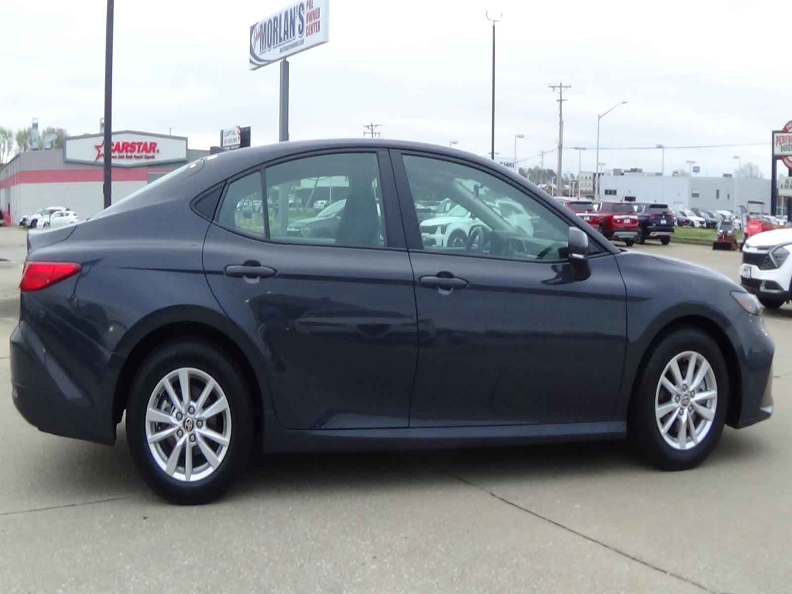 View vehicle photo 5