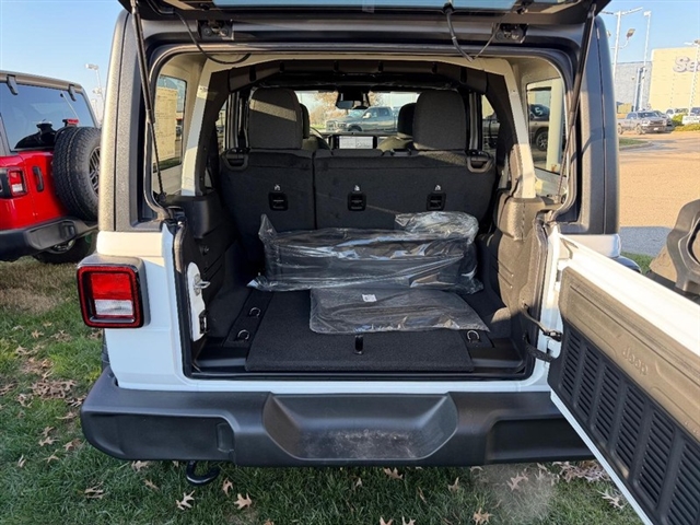 2026 Jeep Wrangler Sport S:26-047