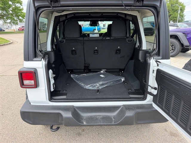 2026 Jeep Wrangler Sport RHD:26-157