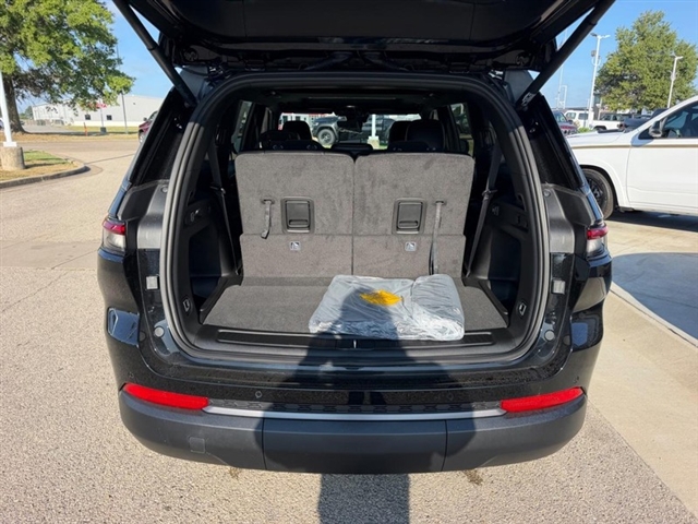 2027 Jeep Grand Cherokee L Altitude:27-035