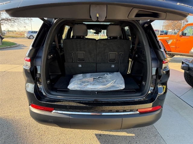 2025 Jeep Grand Cherokee L Limited:25-231