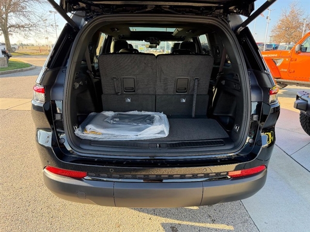 2025 Jeep Grand Cherokee L Limited:25-241