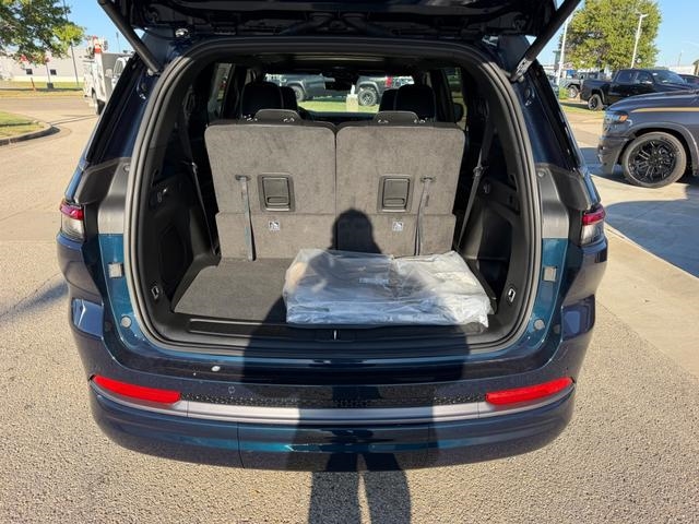2027 Jeep Grand Cherokee L Limited Reserve:27-043