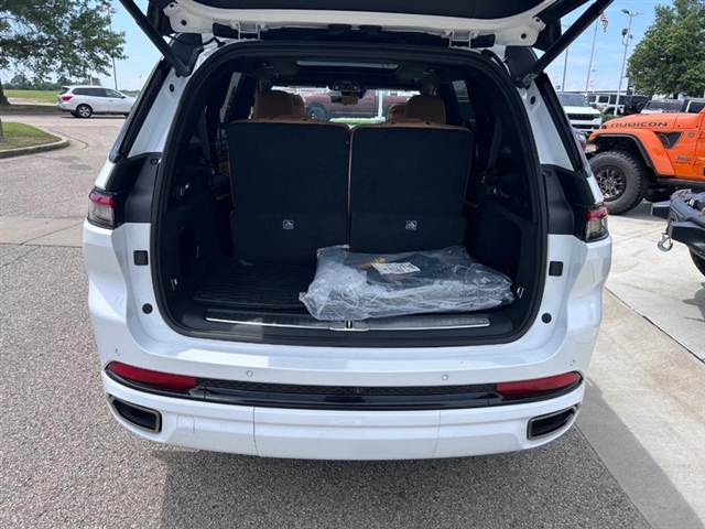 2025 Jeep Grand Cherokee L Summit Reserve