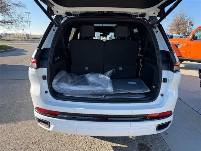 2025 Jeep Grand Cherokee L Summit:25-237