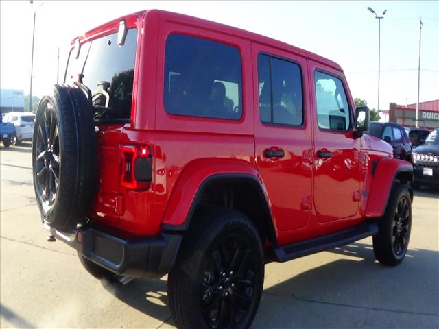2025 Jeep Wrangler Sahara 4xe:C6974