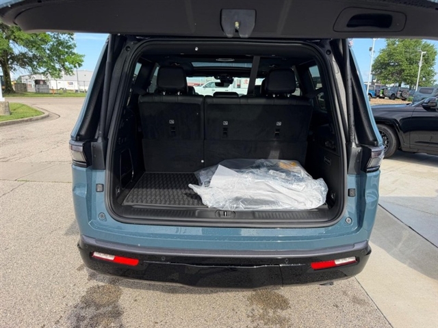 2026 Jeep Grand Wagoneer Upland:26-172