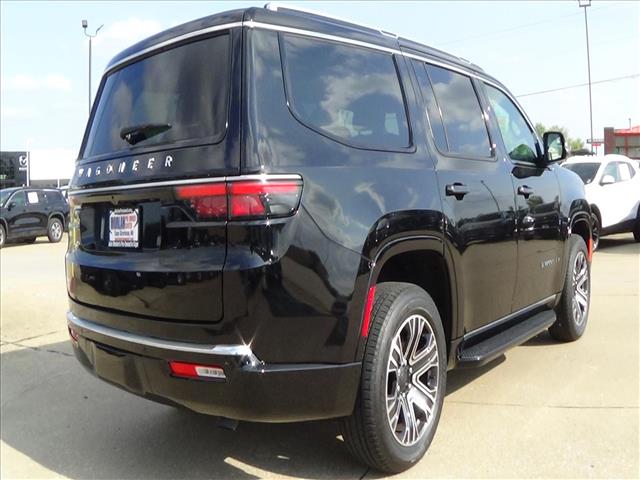 2024 Jeep Wagoneer Base:C6877