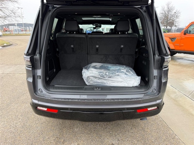 2026 Jeep Grand Wagoneer:26-088