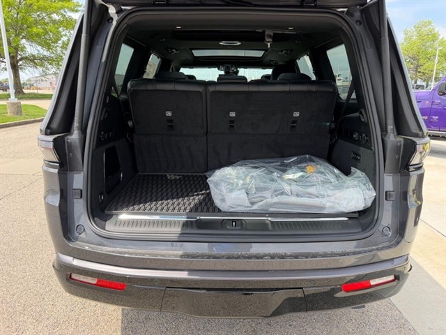 2026 Jeep Grand Wagoneer:26-105