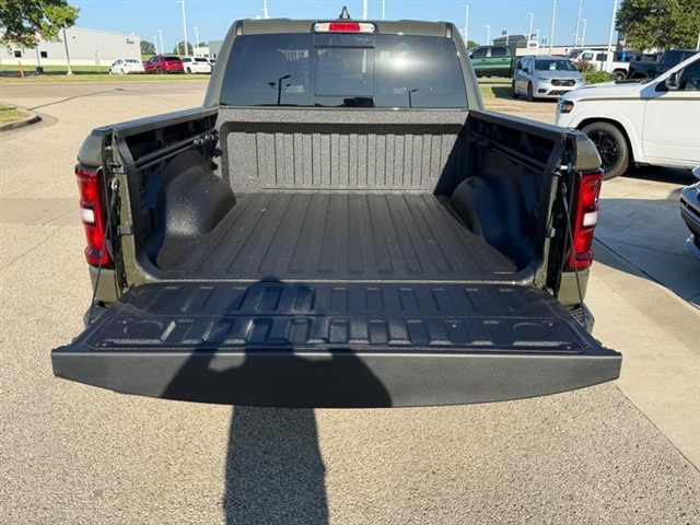 2027 RAM 1500 Big Horn:27-020