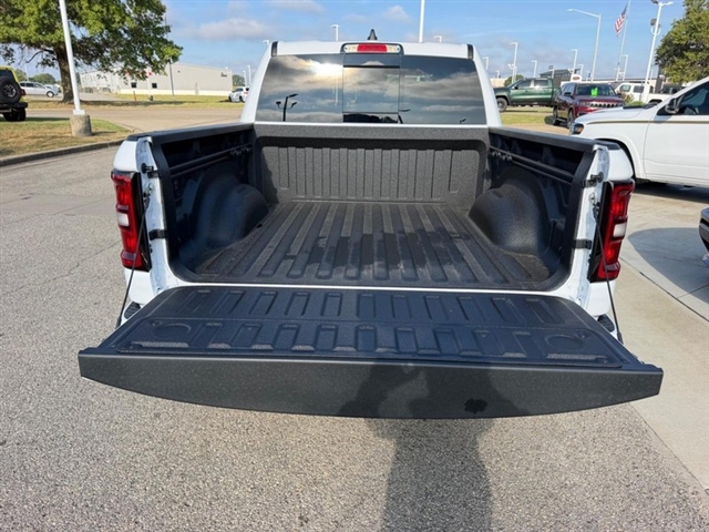2027 RAM 1500 Big Horn:27-028