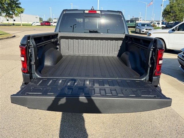 2027 RAM 1500 Big Horn:27-024