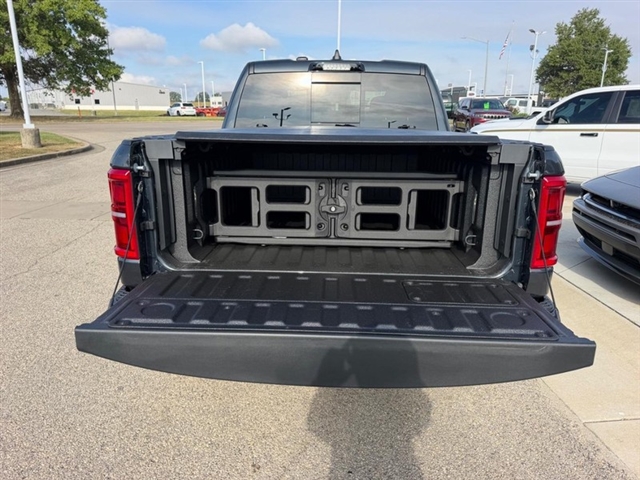 2027 RAM 1500 Limited:27-037