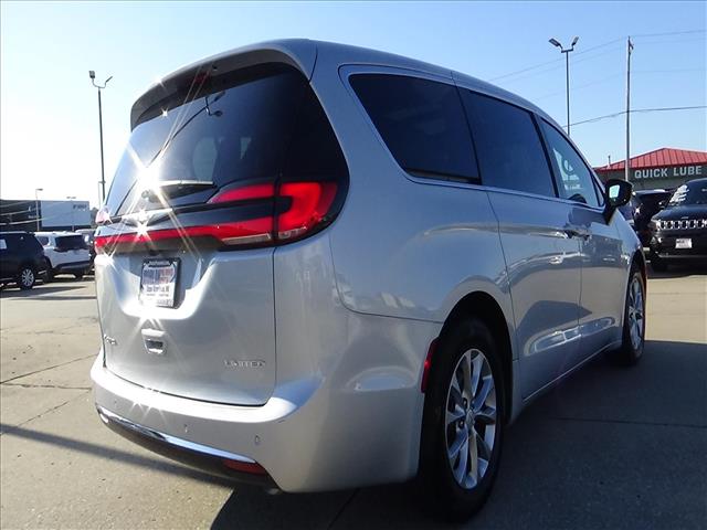 2026 Chrysler Pacifica Limited:C6983