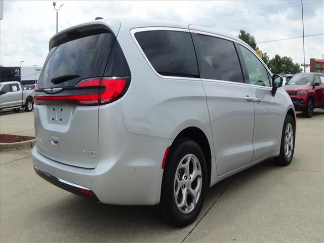 2024 Chrysler Pacifica Limited:C6914