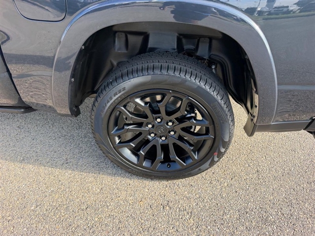 2027 RAM 1500 Limited:27-037