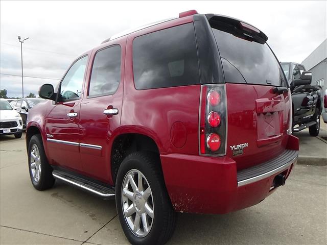 2014 GMC Yukon Denali:C6902A