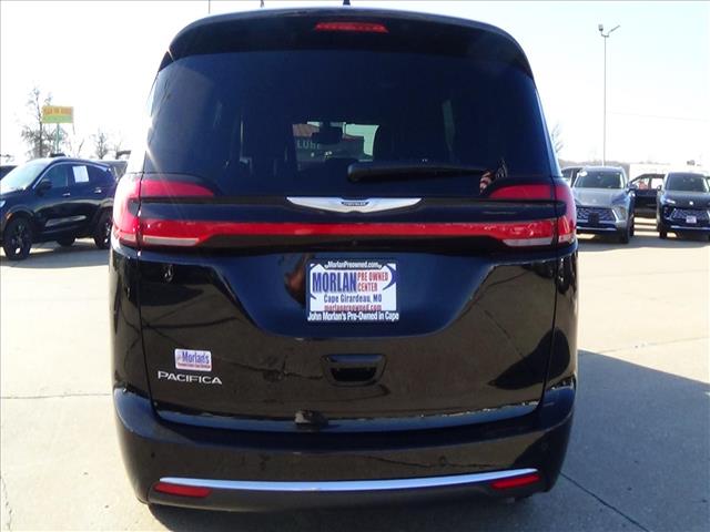 2025 Chrysler Pacifica Select:C6889