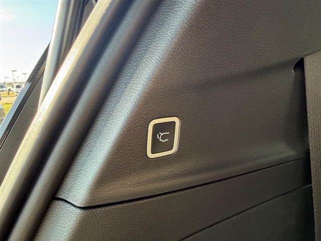 2026 Chrysler Pacifica Select:26-018