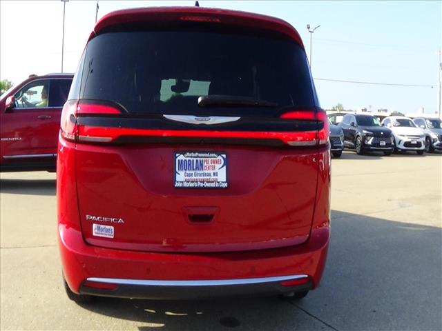 2025 Chrysler Pacifica Select:C6949