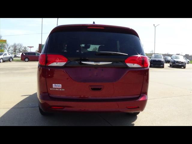 2023 Chrysler Voyager LX