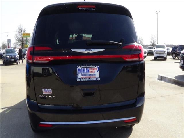 2024 Chrysler Voyager LX:C6451