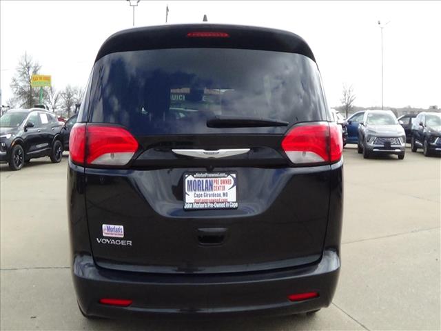 2023 Chrysler Voyager LX:C6861