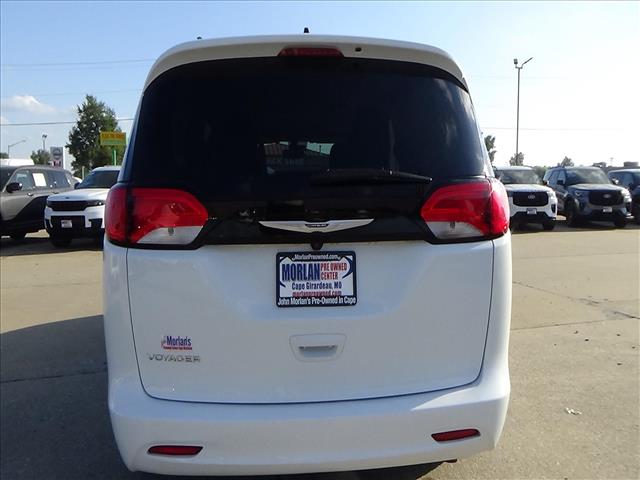 2023 Chrysler Voyager LX:C7138