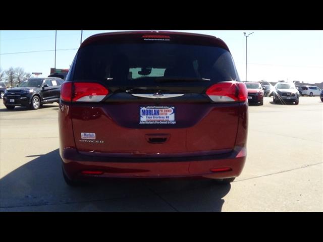 2023 Chrysler Voyager LX