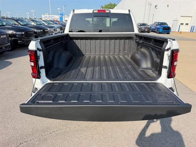 2026 RAM 1500 Express:26-236